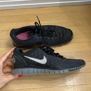 Nike Black Sneakers with Grey Sole Pre-owned size 8.5